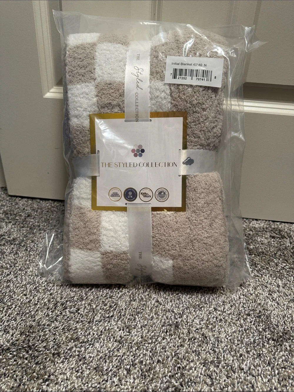 Initial Blanket 40x40 in Beige and White - initial N